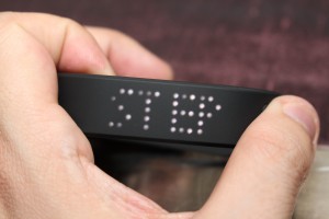 Умный спорт-браслет ZTE Grand Band